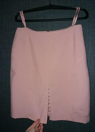 Пудровая мини юбка с разрезом1 фото