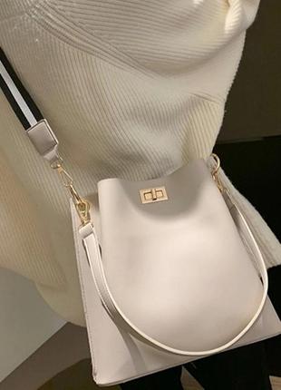 Женская вместительная модная однотонная сумка-мешок6 фото