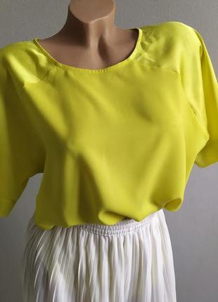 Ярко-желтая блуза, illuminating.1 фото