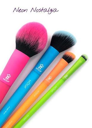 Класна кисть moda