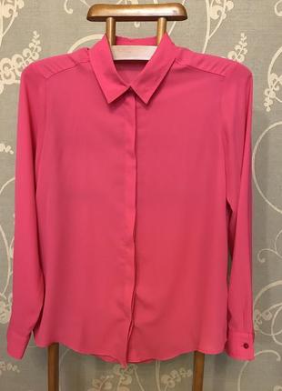 Очень красивая и стильная брендовая блузка розового цвета.