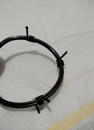 Чорний браслет у формі колючого дроту5 фото