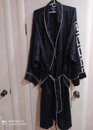 Шикарный халат из круизной коллекции versace6 фото