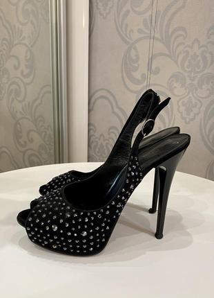 Босоножки замшевые кожаные с камнями swarovski размер 37-38