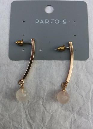 Сережки с палевым круглым полупрзрачным камнем parfois