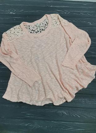 Дуже гарна кофточка розкльошена до низу з ажурними вставками