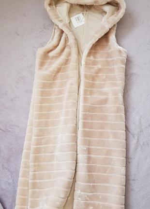 Жилет з штучного хутра