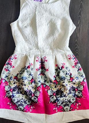 Нарядное цветочное платье р. s