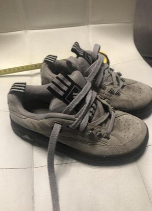 Стильные кроссовки для мальчика р33 по стельке 21.5