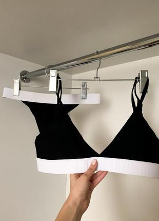 Чёрный с белым черно-белый купальник спортивный треугольник с чашкой на резинках бикини