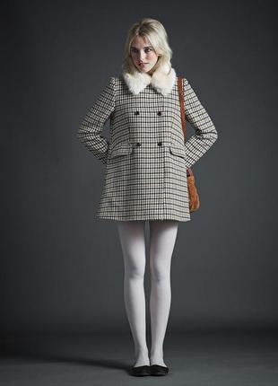 Коротке Пальто в принт гусячі лапки з хутром