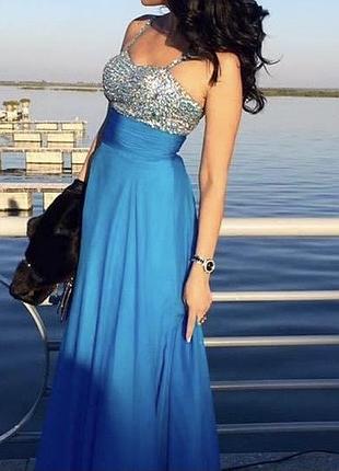 Вечернее платье
