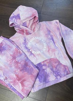 Весенний костюм на девочку