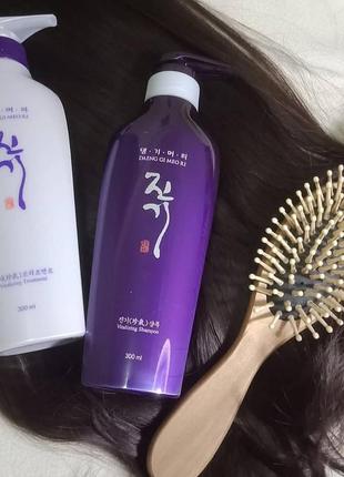 Шампунь daeng gi meo ri vitalizing shampoo корея9 фото