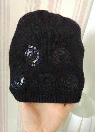 Тепла шапка модна з паєтками чорна бини біні лєлітки