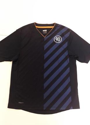 Футболка спортивна