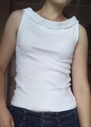 Майка футболка белая с голыми плечами1 фото