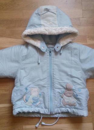 Демисезонная куртка для малышей на 1годик. указан рост 80 см.