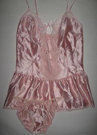 Сексуальный комплект белья пижамка маейка+трусики обольстительным кружевом вырезом спереди