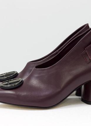 Ексклюзивні шкіряні бордові туфлі-перчаткис брошкою2 фото