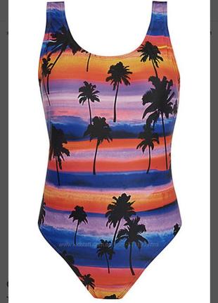 Очень яркий купальник