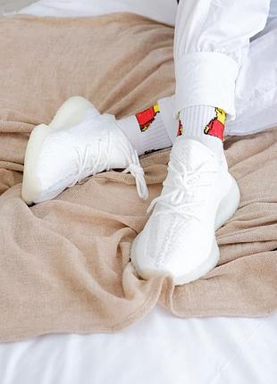 Жіночі кросівки adidas yeezy boost 350 v2 triple white
