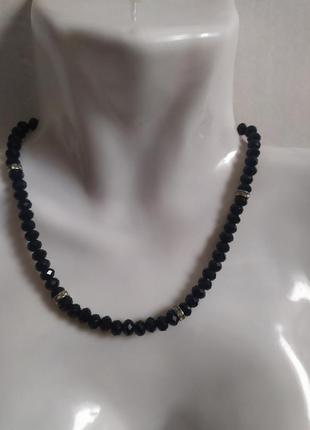 Бусы черные
