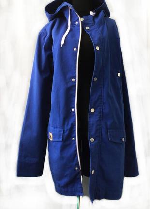 +дуже гарна куртка-парку насышенного синього кольору rvlt / revolution, данія3 фото