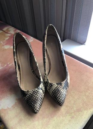 Туфлі parfois
