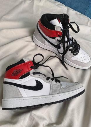 Жіночі кросівки nike air jordan 1 high retro "light smoke grey"