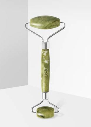 Нефритовий масажер ролер для особи bay beauty the jade facial roller