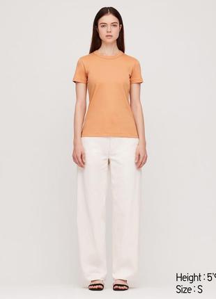 Базовая футболка юникло uniqlo