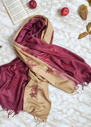 Палантин-шарф з паєтками і бахромою амбрэ