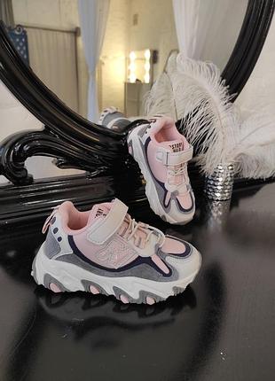 Стильні кросівки для дівчаток