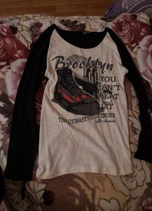 Чорно-білий светр, кофта.