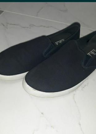 Тапочки макасини кеді