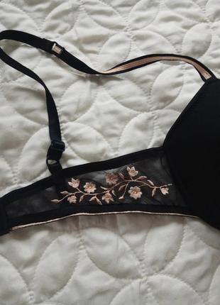 Красивий бюстгалстер