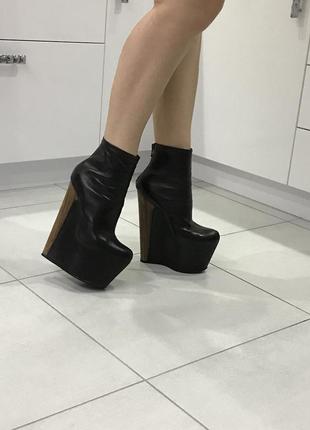 Чёрные кожаные ботильёны ruthie davis