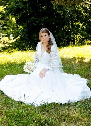 Весільне плаття з мережі салонів 