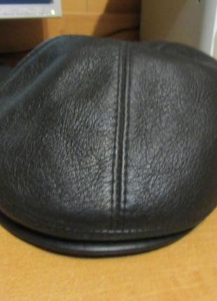Кепка, кожа , внутри мех