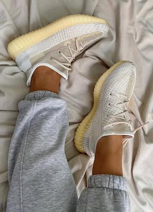 Adidas yeezy 350 v2 natual шикарные кроссовки рефлективные7 фото