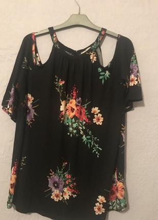 Блуза в цветах