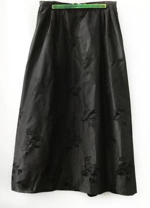+длинная черная юбка в пол с принтом в виде роз, длина 105см.