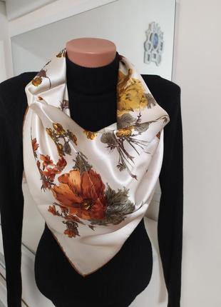 Шикарный шелковый платок  принт цветы2 фото