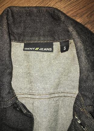 Крутая брендовая джинсовая куртка dkny оригинал3 фото