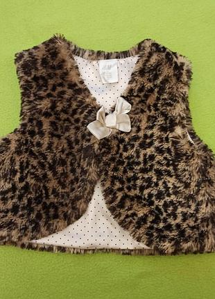 Меховая жилетка н&м на девочку 9-12 мес