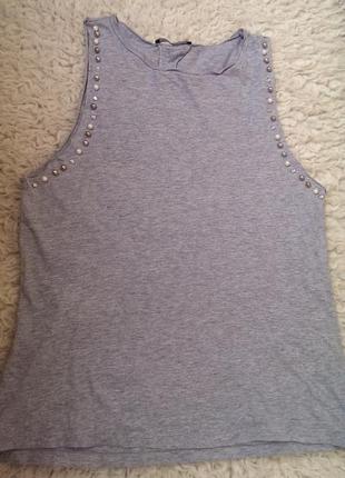 Майка с камушками