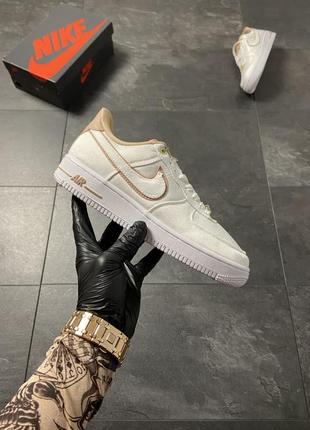 Женские кроссовки nike air force 1 07 lx white beige 37-381 фото