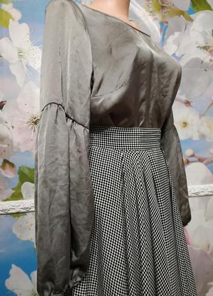 Шовкова блуза з красивим рукавом кольору тауп 14 р.