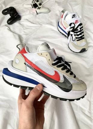 Кросівки nike vaporwaffle sport fuschia x sacai